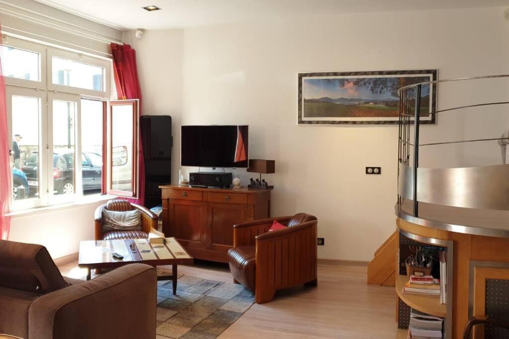 Apartment Loft Au Centre Ville, Calme, 200m De La Saint-Jean-de-Luz